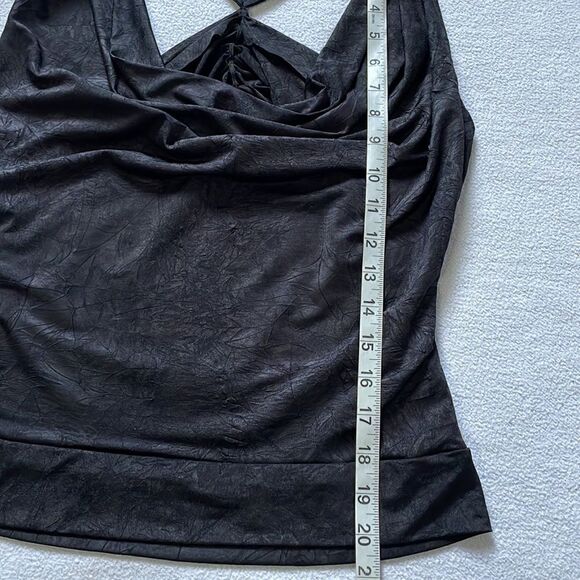 Moda Dress Top w/ Plunging Neckline, Open Back & Subtle Designs (Size: Small) - Picture 8 of 15